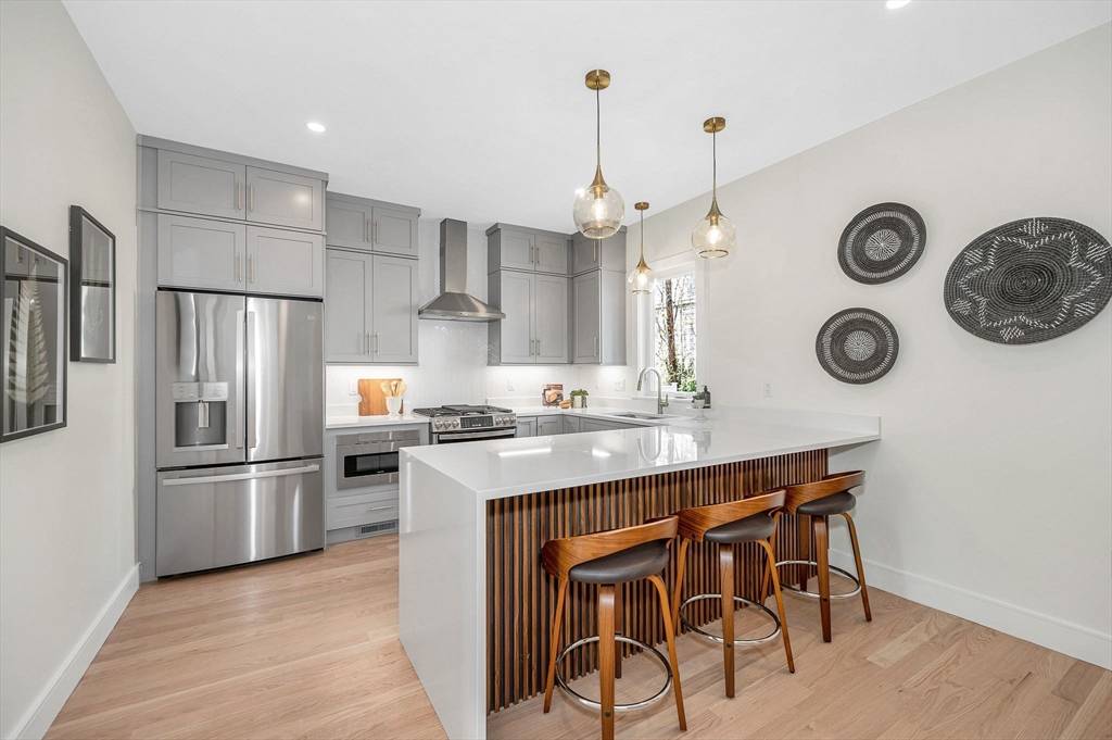 Wakefield, MA 01880,13 Chestnut Street #2