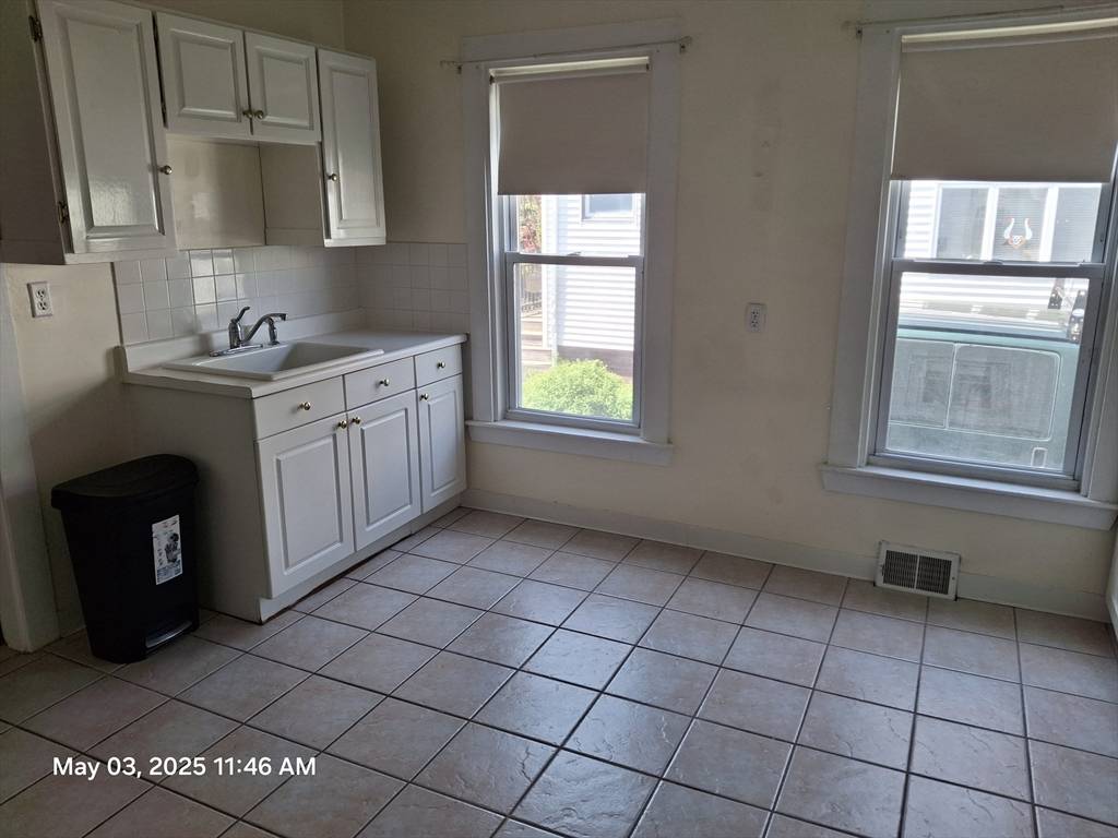 Malden, MA 02148,8 Kearney St #1