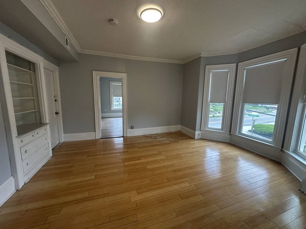 Natick, MA 01760,24 N Main St #2