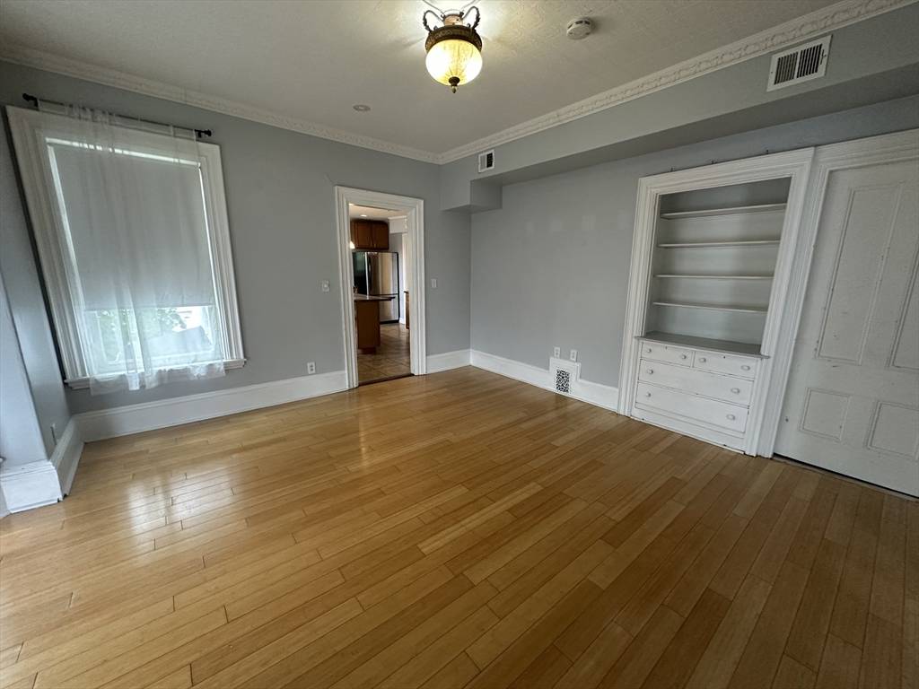 Natick, MA 01760,24 N Main St #2
