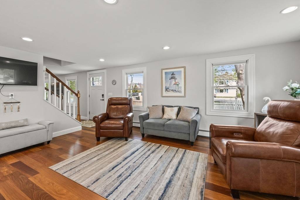 77 Center St Dennis, MA 02639