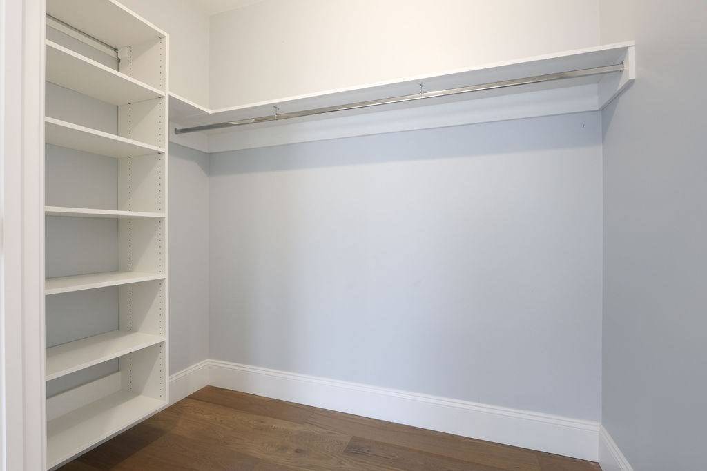 Boston, MA 02135,230 Washington St #11