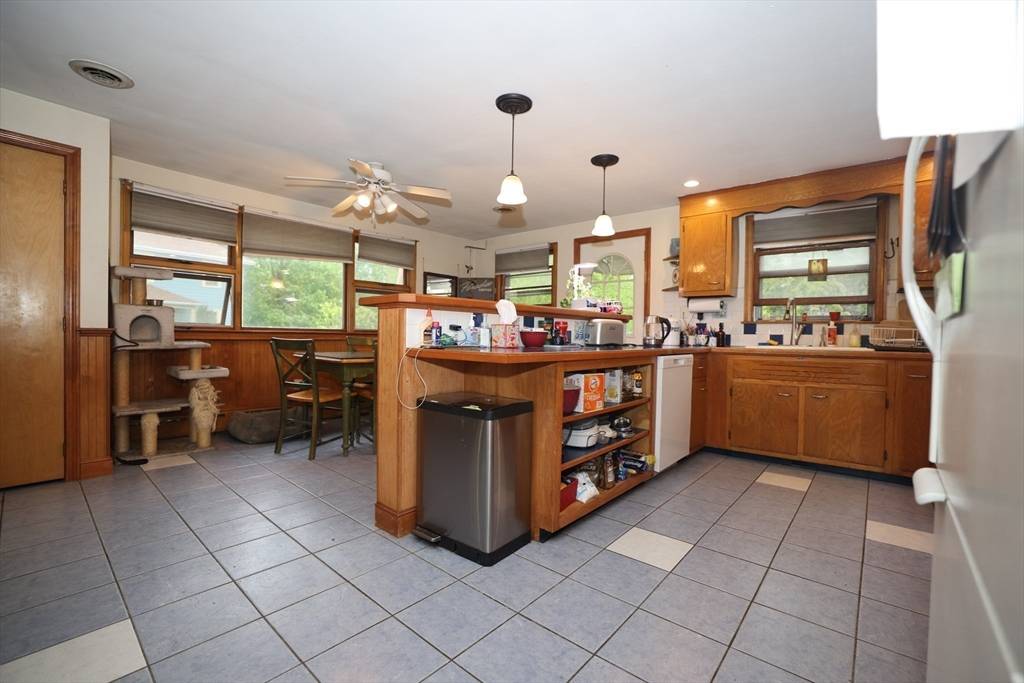 Needham, MA 02494,36 Davenport Rd