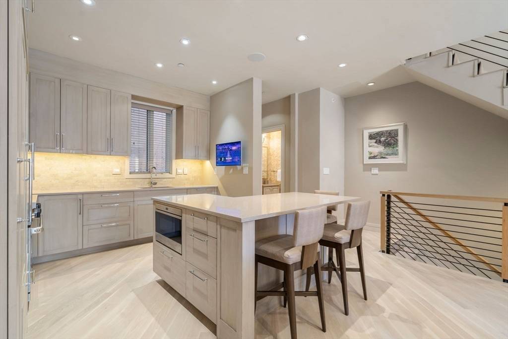 Boston, MA 02116,23 Piedmont Street #23