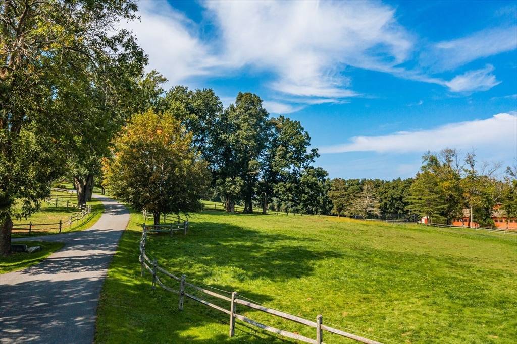 Ipswich, MA 01938,166 Argilla Road