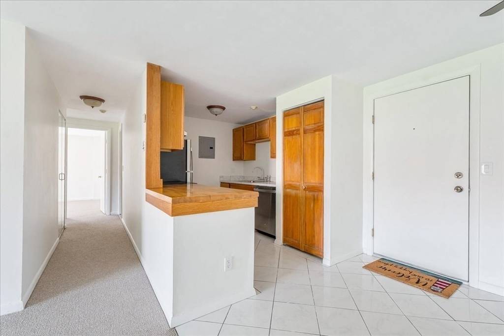 Rockland, MA 02370,135 Grove St #120