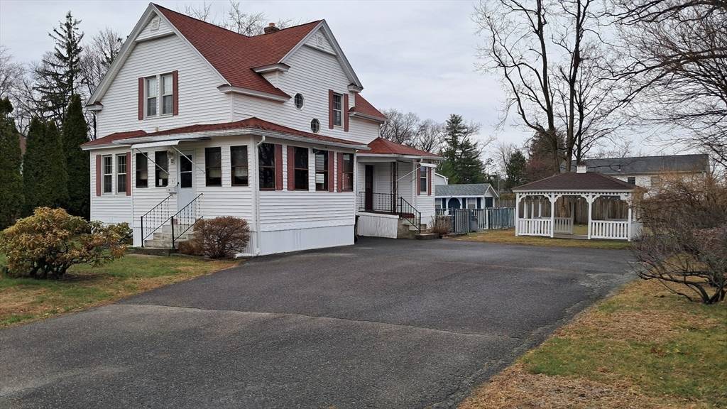 Agawam, MA 01001,32 Harding St