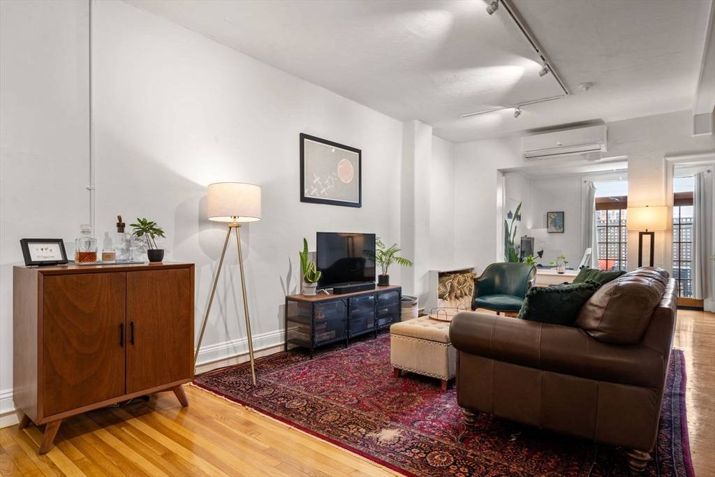 Boston, MA 02128,63 Maverick Square #5