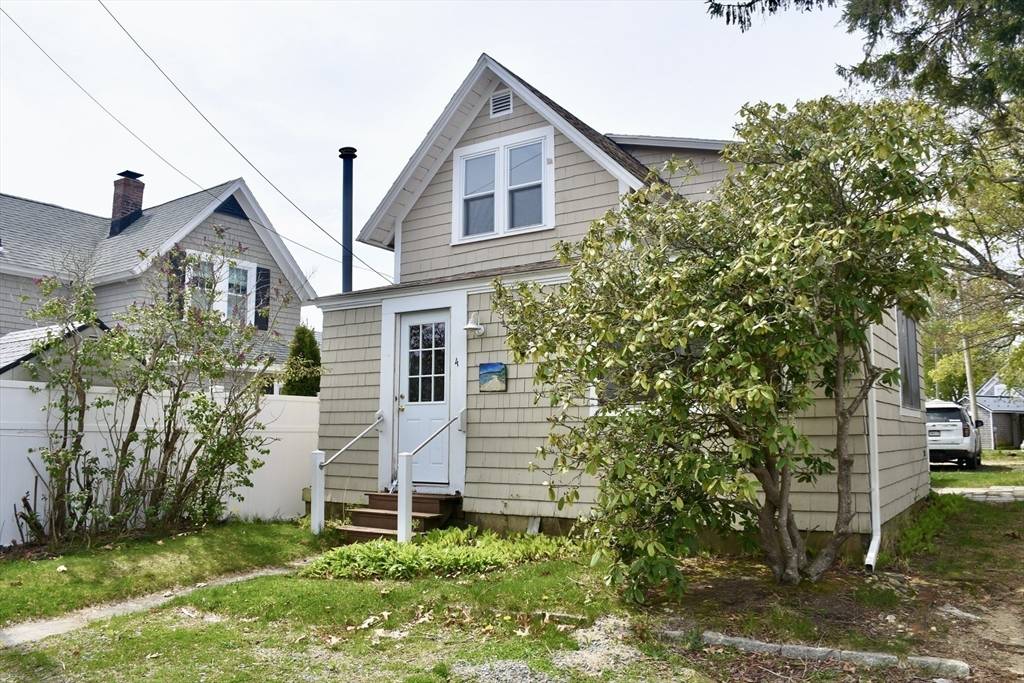 Wareham, MA 02558,4 1st St