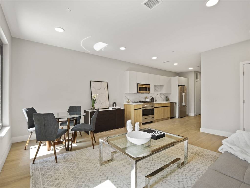 Boston, MA 02135,249 Corey Rd #207