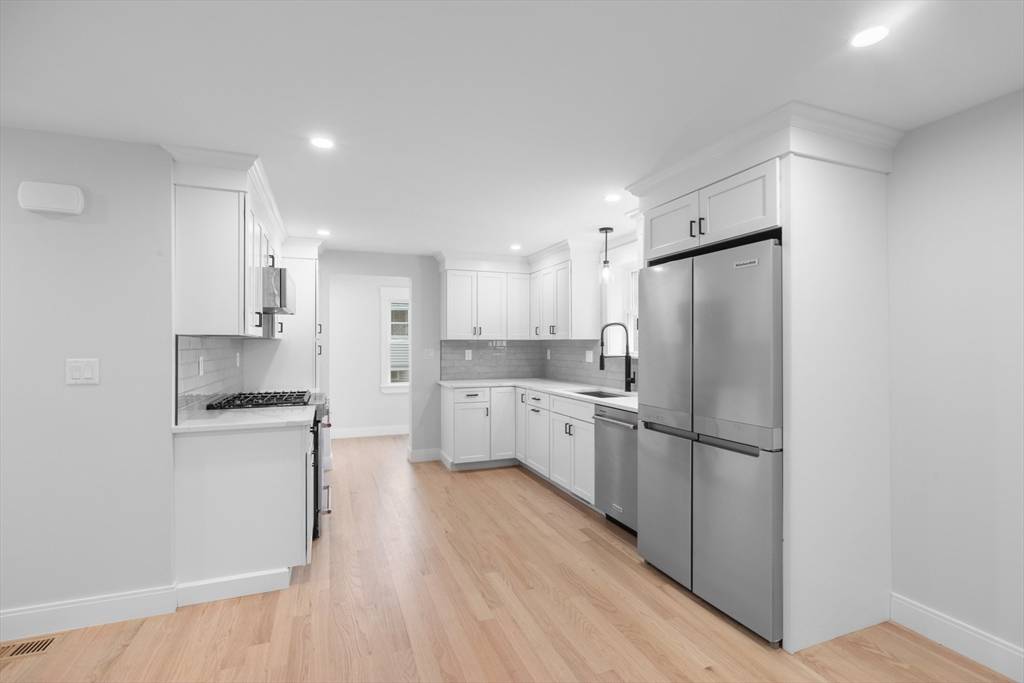 Woburn, MA 01801,22 James St #1