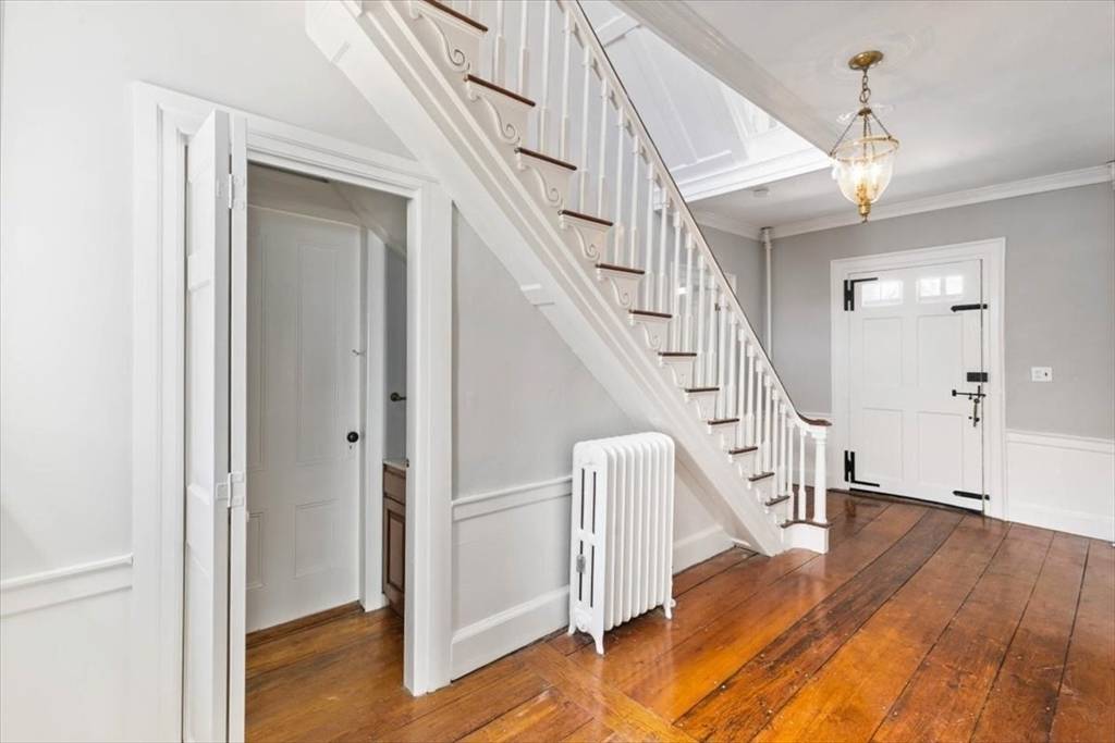 Newburyport, MA 01950,1 Fruit Street