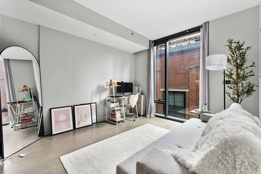 Boston, MA 02116,55 Lagrange #709