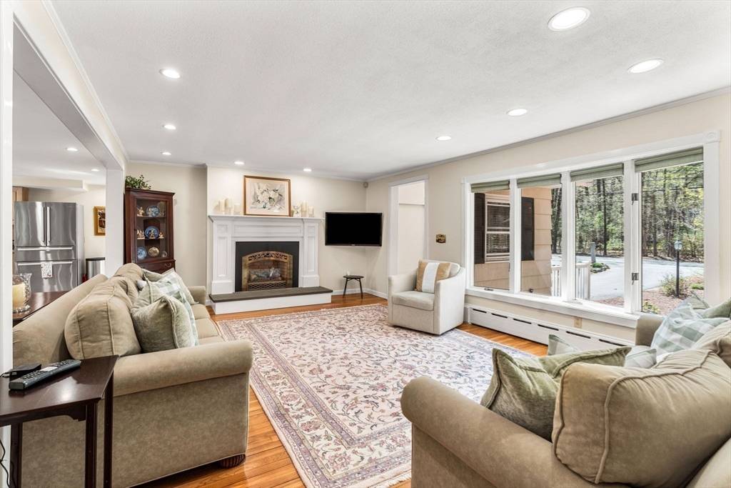 Carlisle, MA 01741,702 Lowell Street