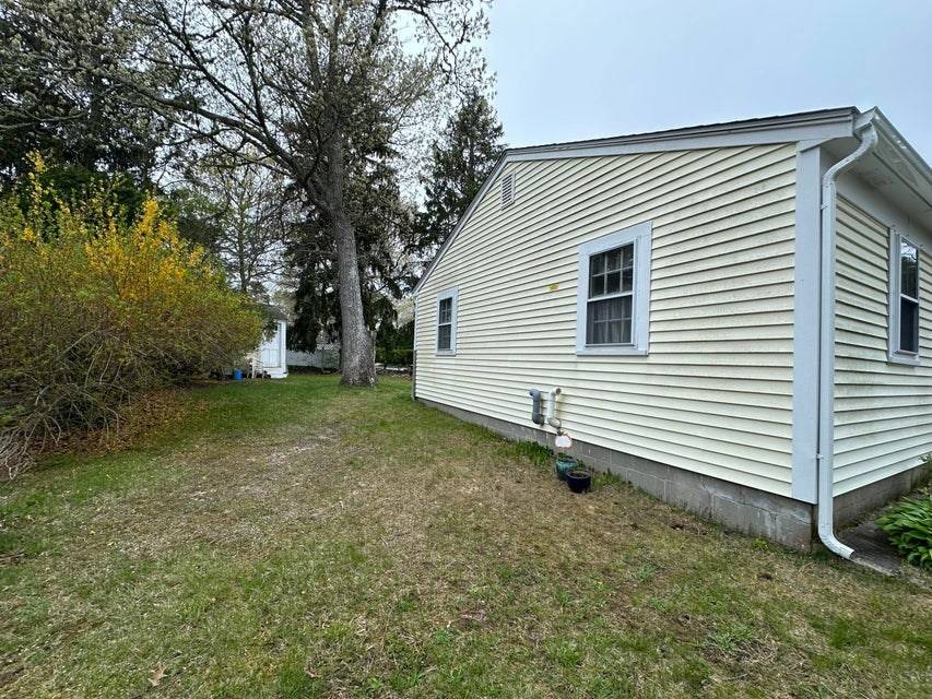 Dennis, MA 02639,39 Naushon Road