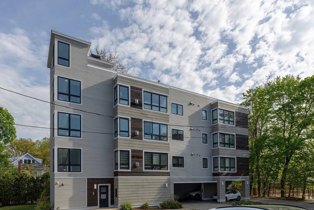 Brookline, MA 02445,60 Cameron Street #2