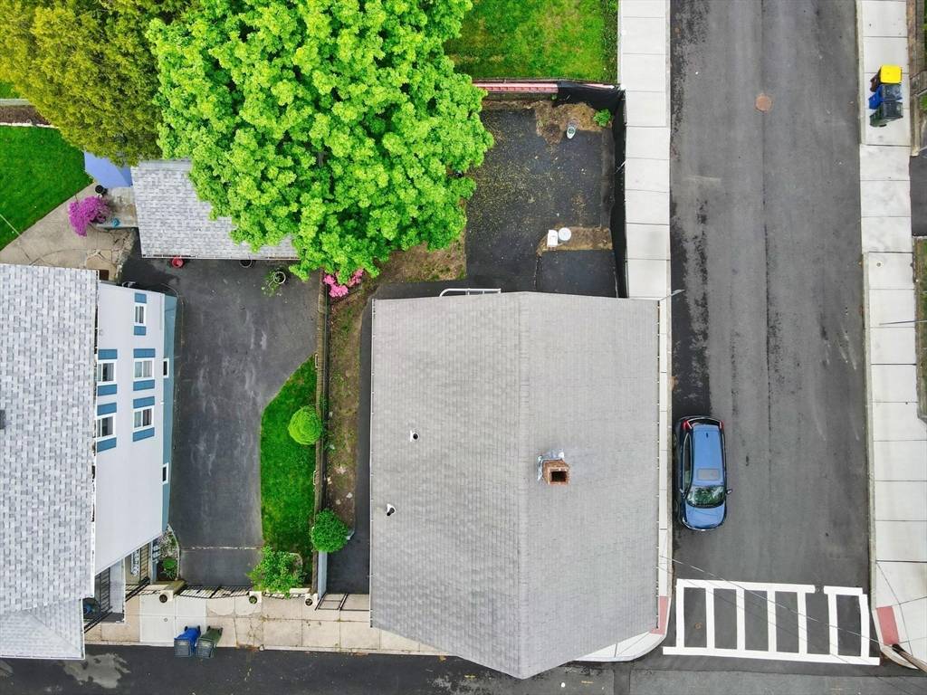 Fall River, MA 02720,204 Hood St
