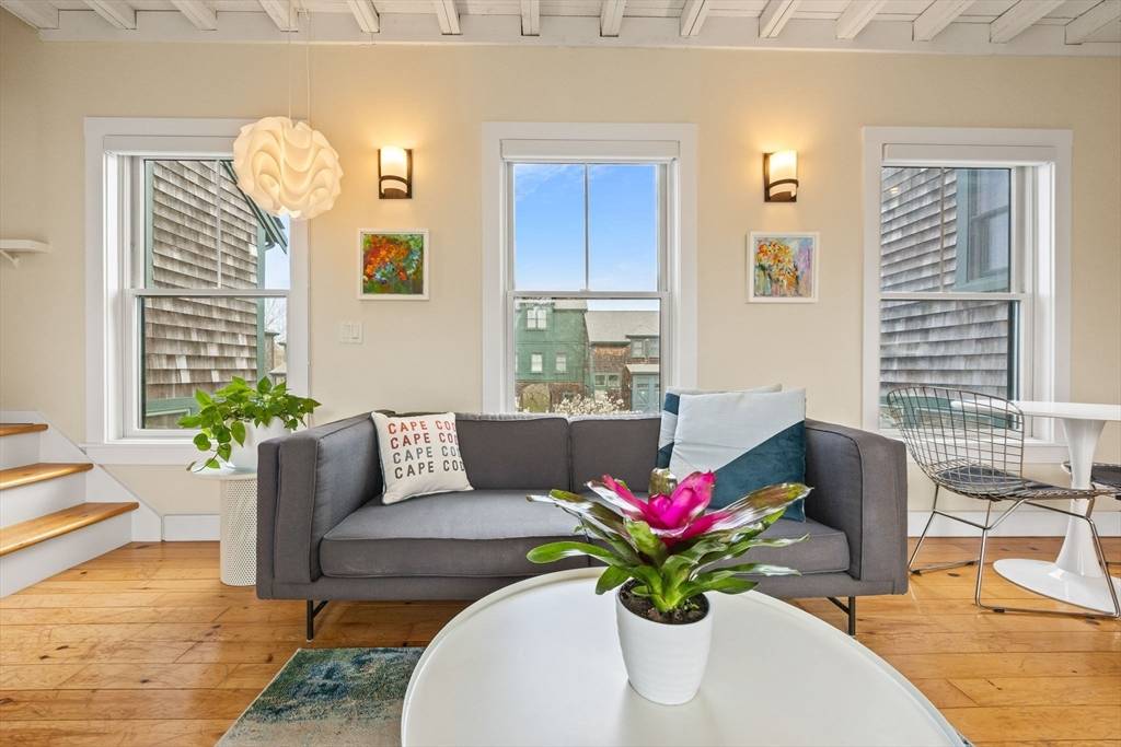 Provincetown, MA 02657,8 Meadow Rd #4