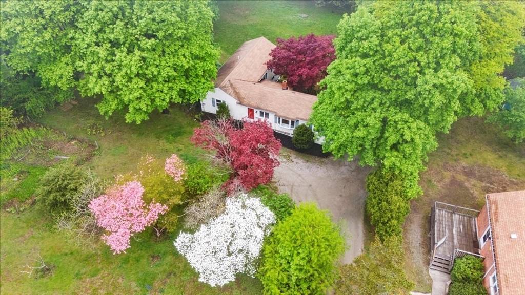 203 High St Hingham, MA 02043
