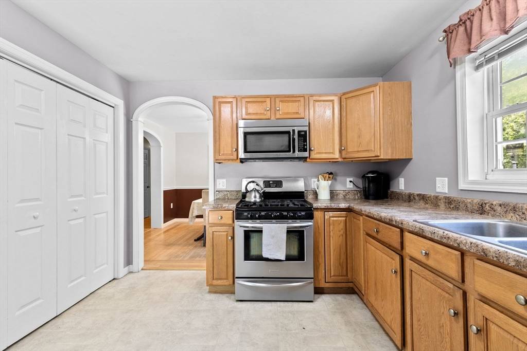 Middleboro, MA 02346,151 Spruce St
