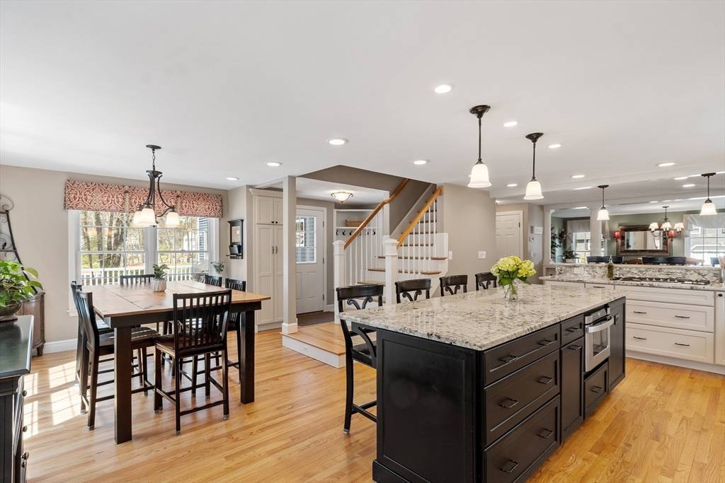 Bedford, MA 01730,3 Karen Dr