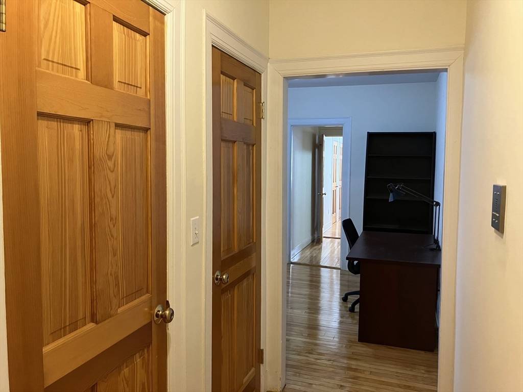Cambridge, MA 02138,21 Chauncy #23
