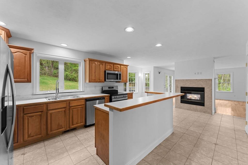 Littleton, MA 01460,35 Fort Pond Hill Rd