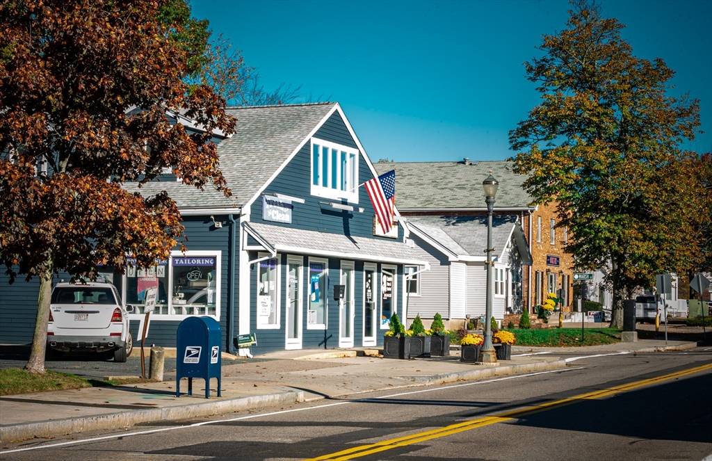 Needham, MA 02492,315-317 Chestnut St