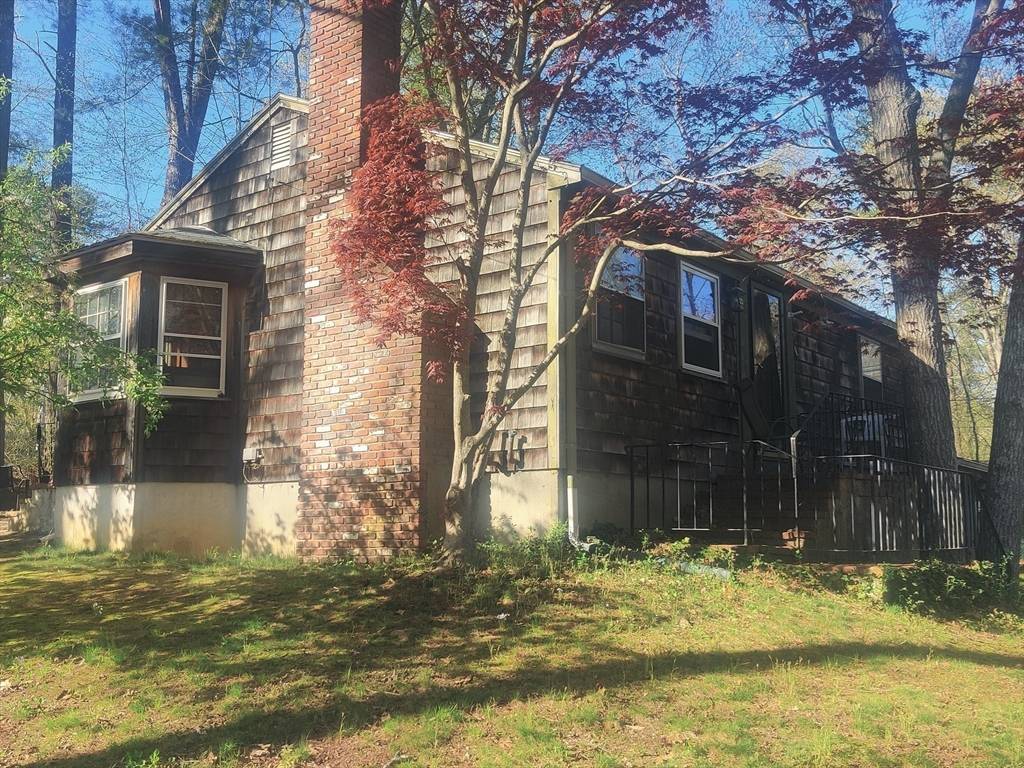 Halifax, MA 02338,71 Annawon Dr