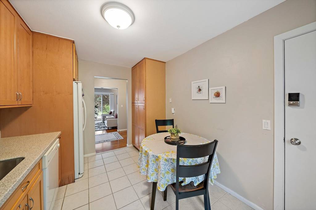 Sharon, MA 02067,37 Bayberry Dr #4