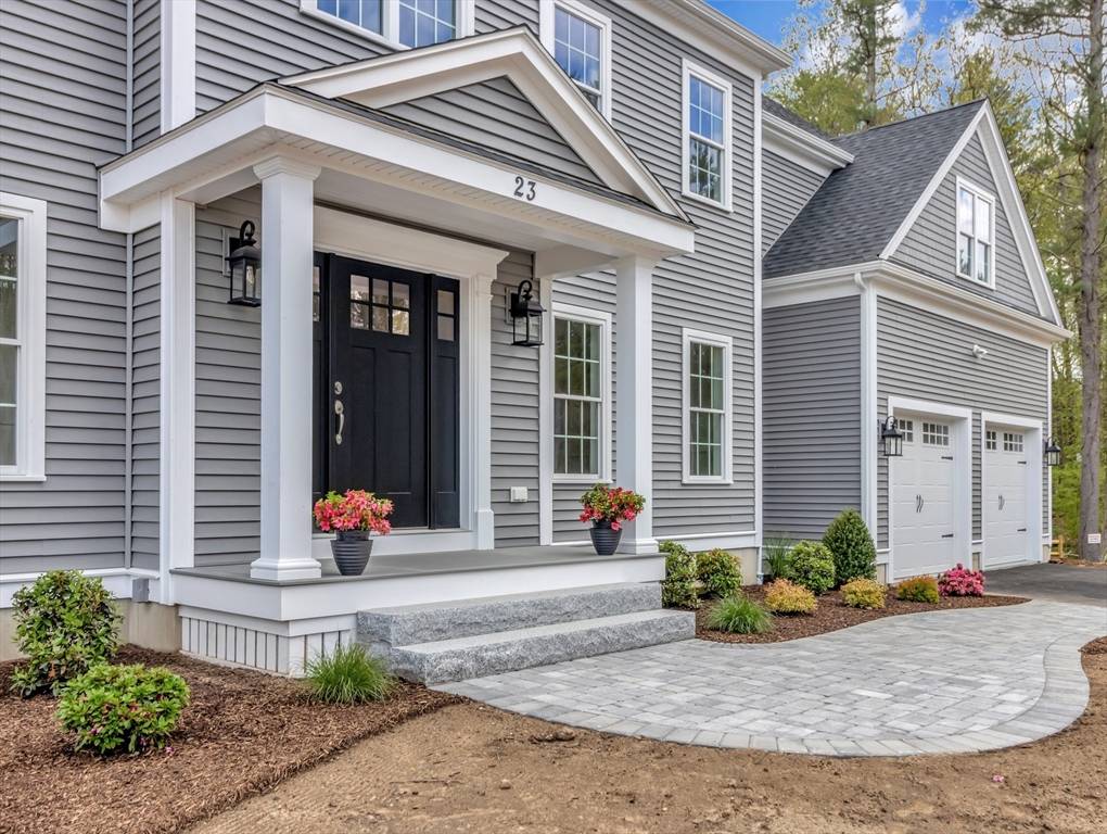 Easton, MA 02356,23 Owl Ridge Road