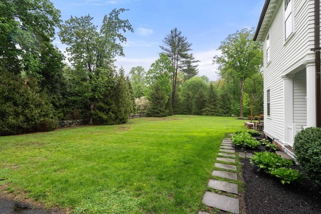 Weston, MA 02493,3 Conant Road