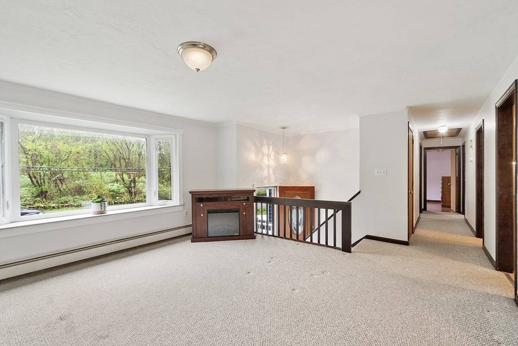 Hudson, MA 01749,4 Marlboro Street
