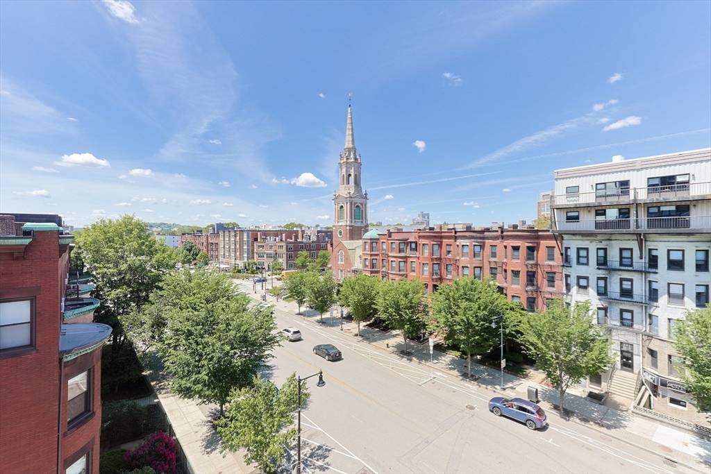 Boston, MA 02215,857 Beacon Street #51