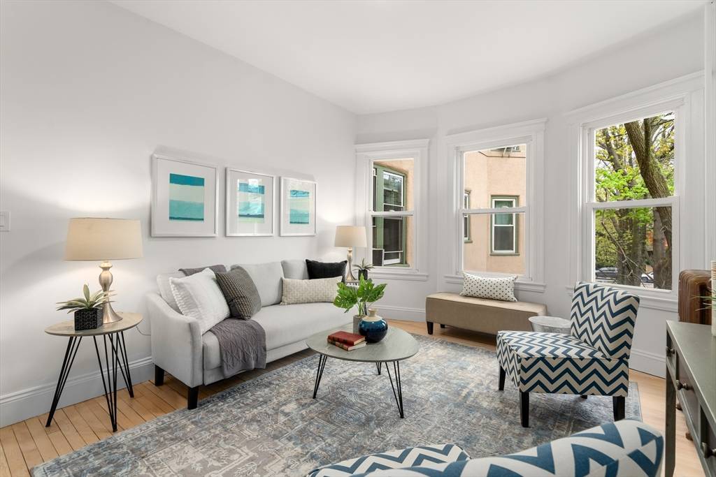Cambridge, MA 02138,1619 Massachusetts Avenue #25