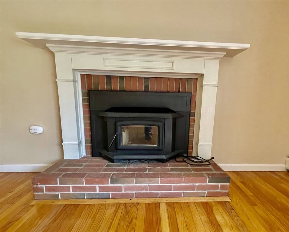 Wilbraham, MA 01095,7 Joan Street