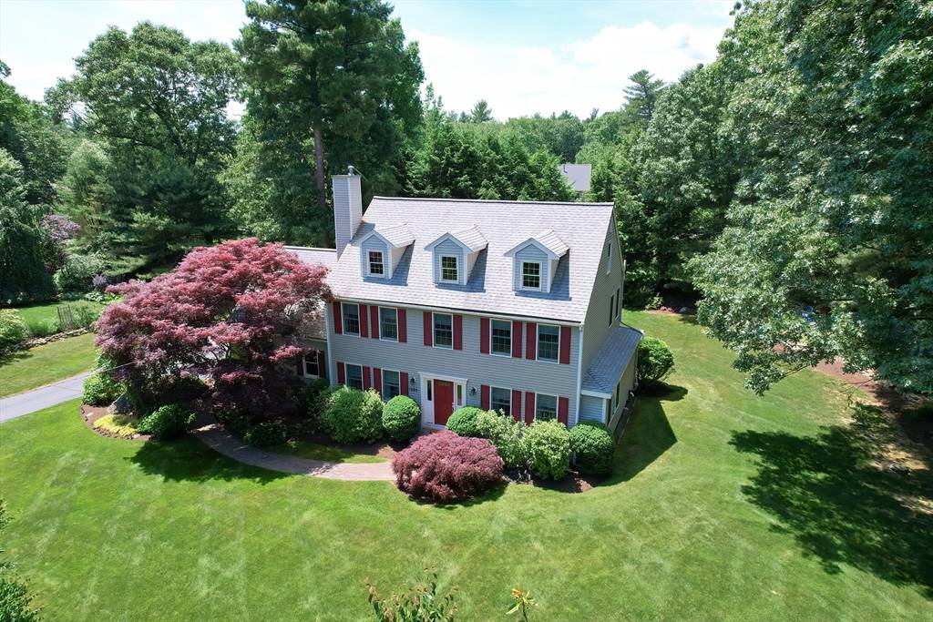 Holliston, MA 01746,1585 Highland Street