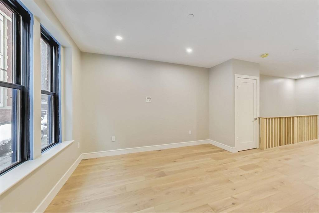 Boston, MA 02113,14 N Bennet St #1