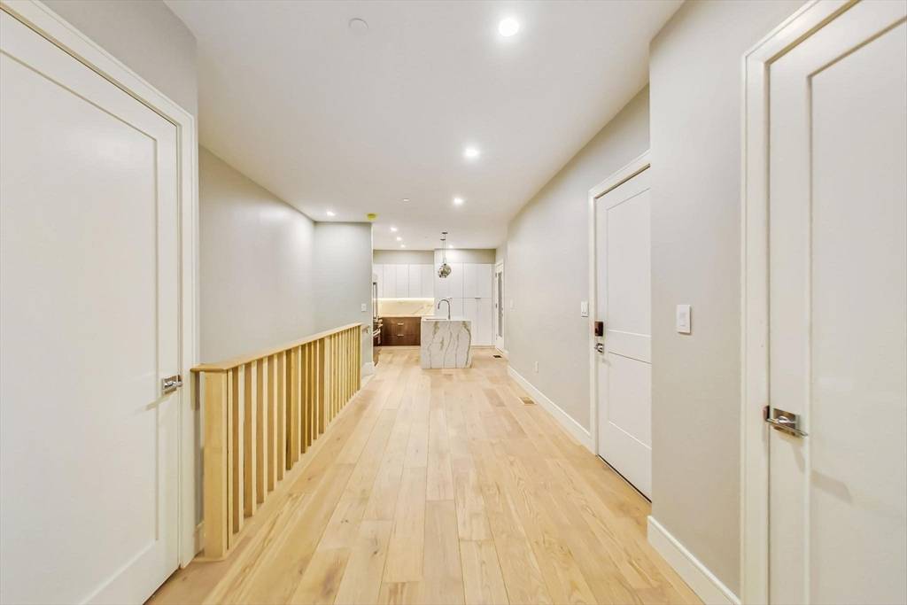 Boston, MA 02113,14 N Bennet St #1
