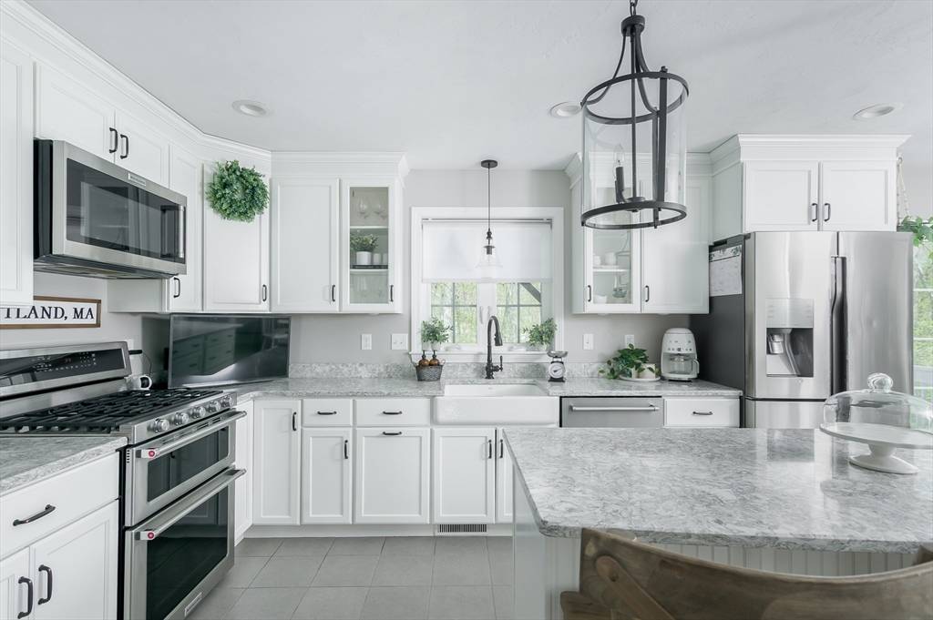 Rutland, MA 01543,64 Woodside Ave