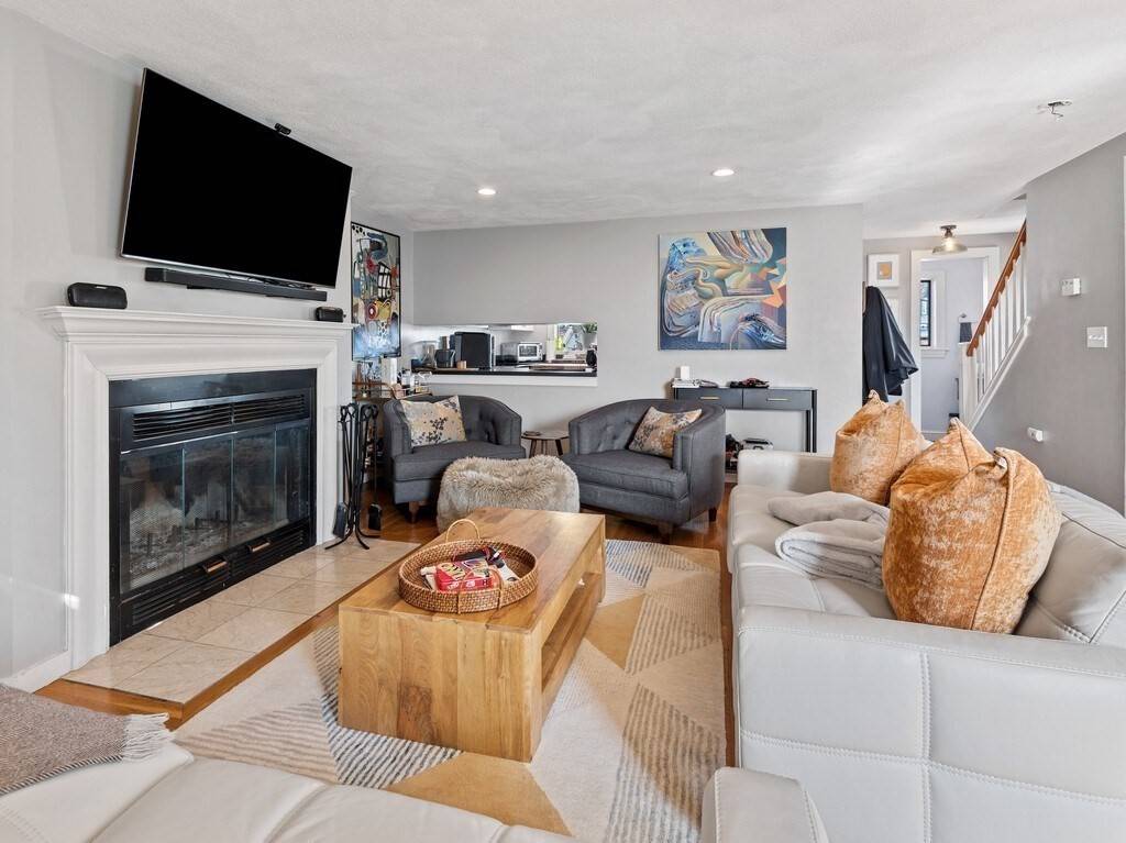Watertown, MA 02472,33 Ashland St #7