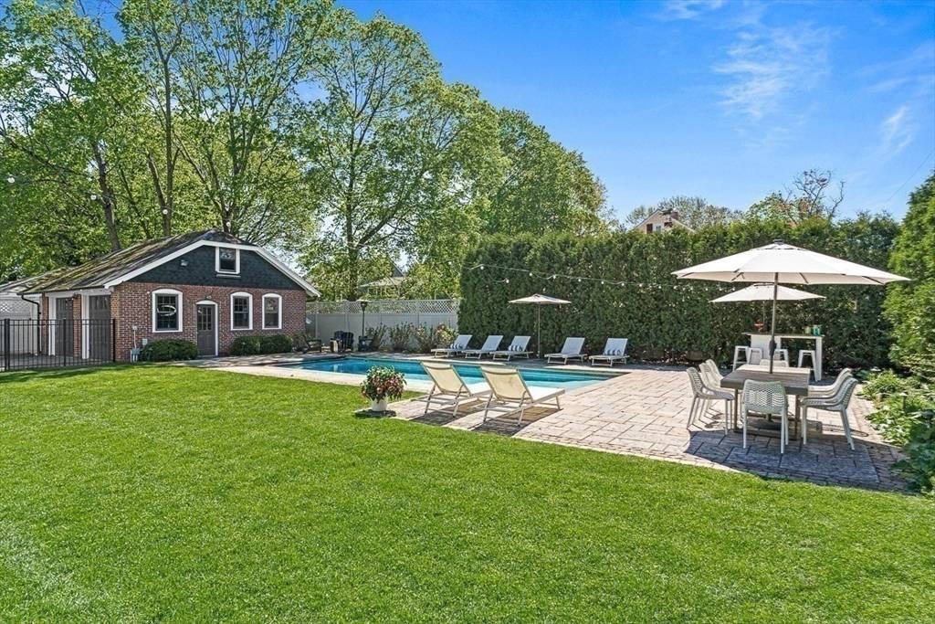 Winchester, MA 01890,54 Wedgemere Avenue