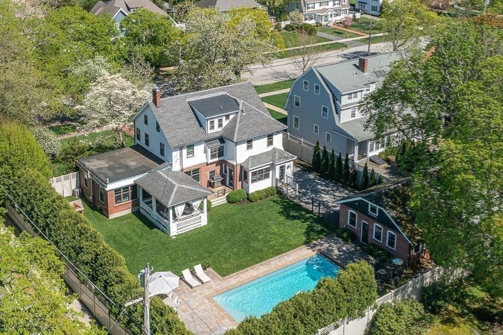 Winchester, MA 01890,54 Wedgemere Avenue