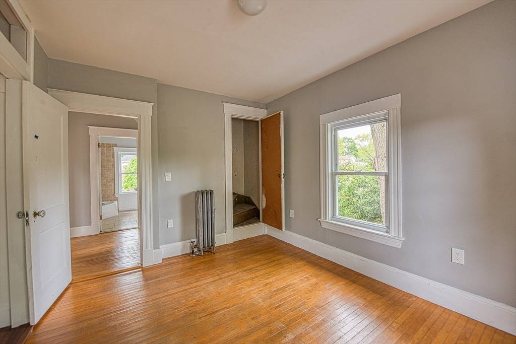 17 Cushing Ave Brockton, MA 02301