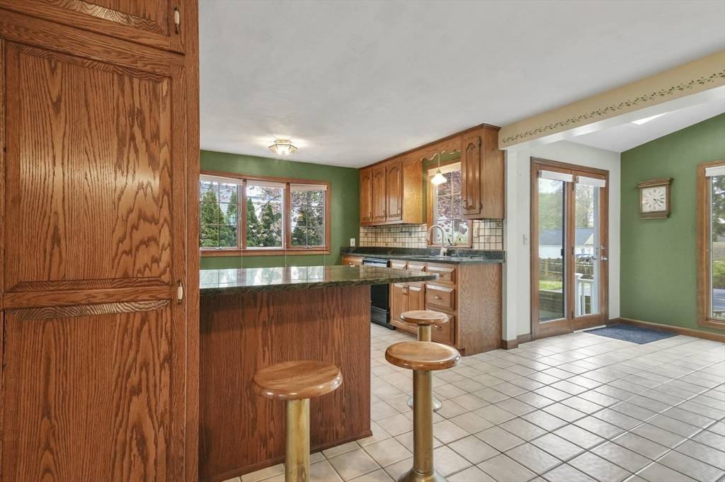 Newburyport, MA 01950,3 Norman Ave