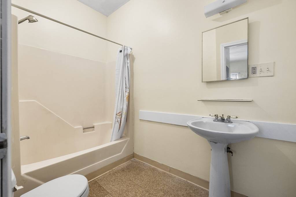 47 Torrey St Boston, MA 02124