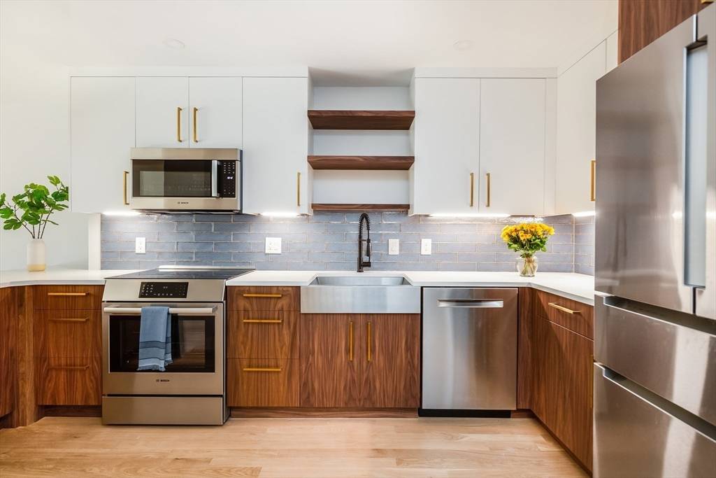 Watertown, MA 02472,199 Coolidge Ave #113