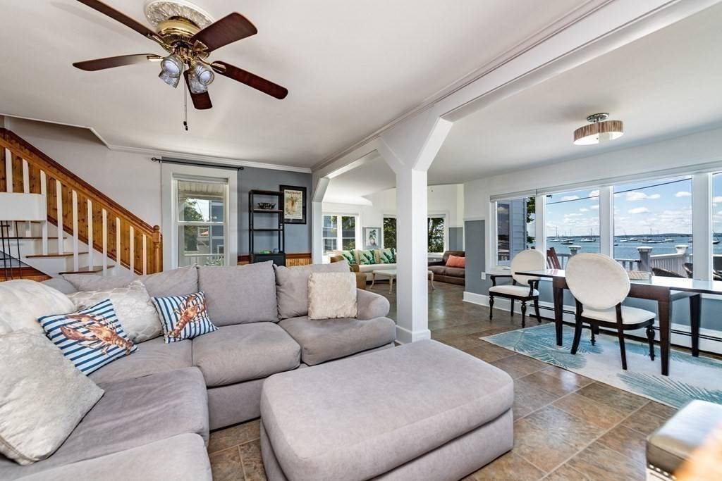 158 Cadish Hull, MA 02045