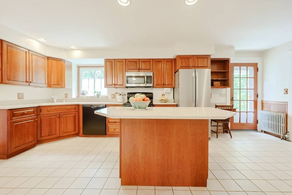 Rehoboth, MA 02769,89 Bay State Rd.