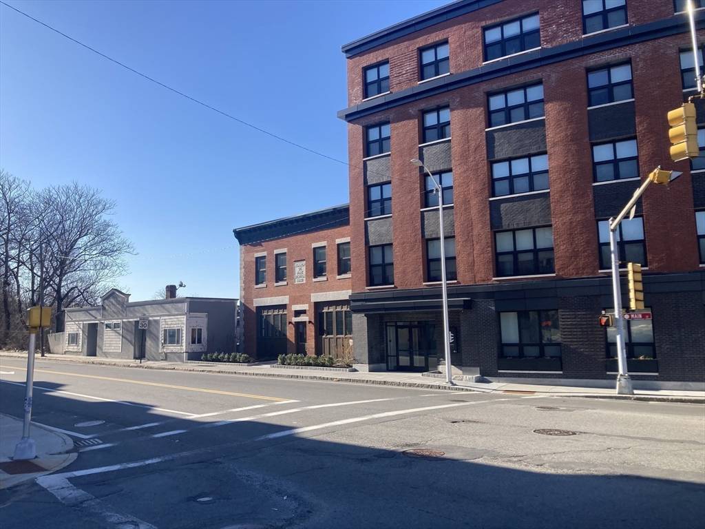17 Summer St Fitchburg, MA 01420